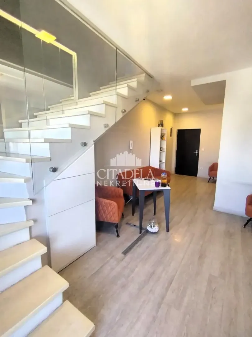 Rent, apartment, 118m², Đeram Pijaca, Beograd