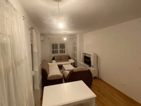 Izdavanje, jednosoban stan, 45m², Stari Aerodrom, Podgorica - image 4