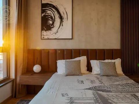 Izdavanje, trosoban stan, 82m², Savski Venac, Beograd - image 2