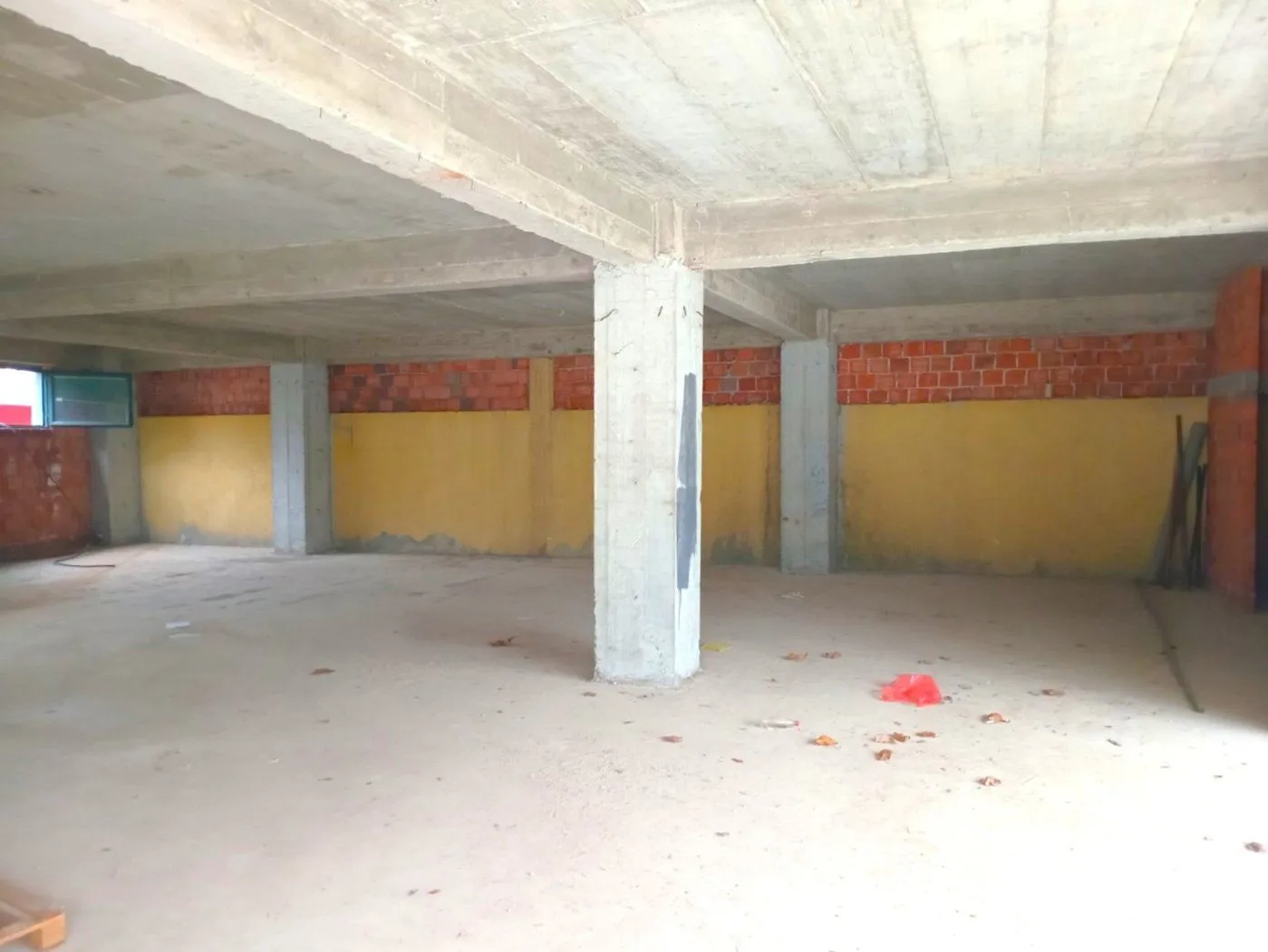 Rent, office space, 500m², Spuž, Danilovgrad