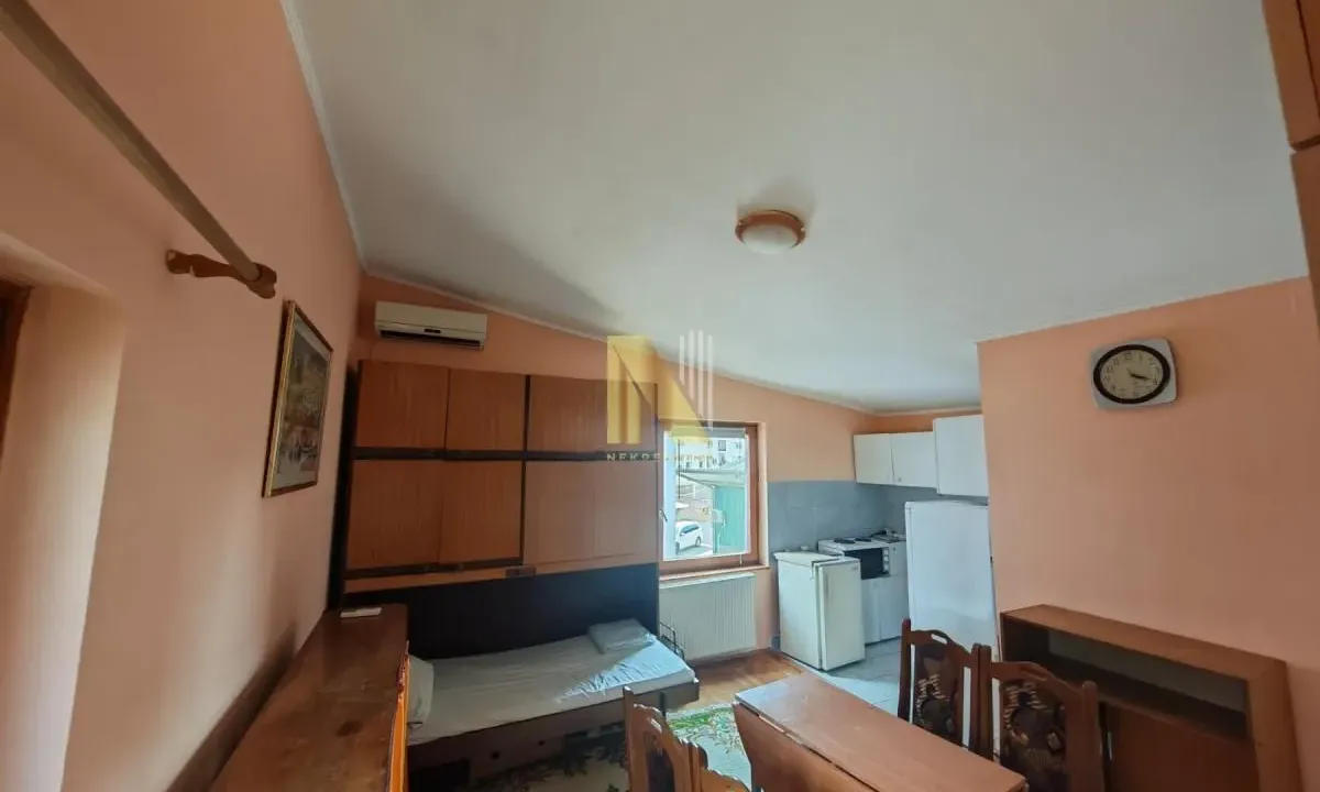 Prodaja, garsonjera, 21m², Salajka, Novi Sad Sve Podlokacije