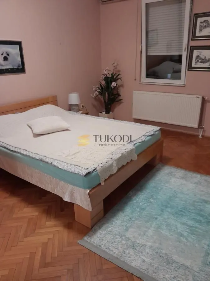 Prodaja, četvorosoban stan, 120m², Stari grad, Novi Sad