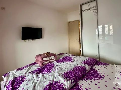 Izdavanje, trosoban stan, 76m², City Kvart, Podgorica - image 8