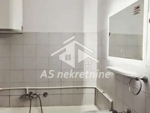 Izdavanje, trosoban stan, 75m², Tašmajdan, Palilula Sve Podlokacije - image 13