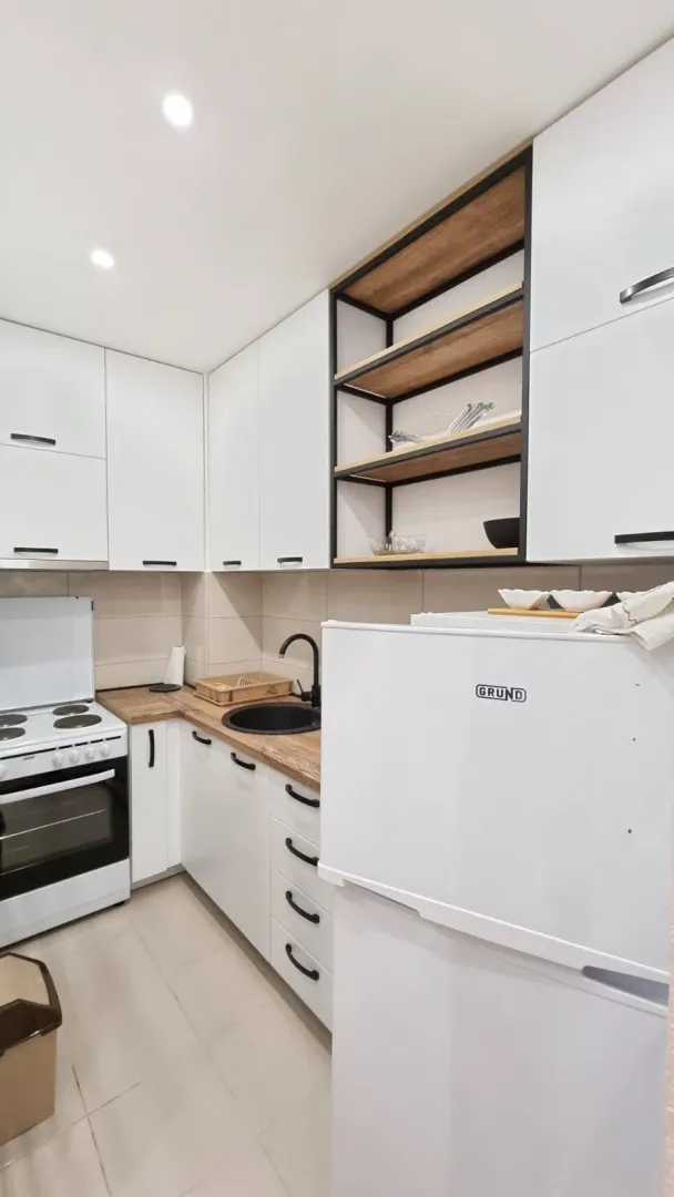 Izdavanje, jednosoban stan, 45m², Budva, Crna Gora
