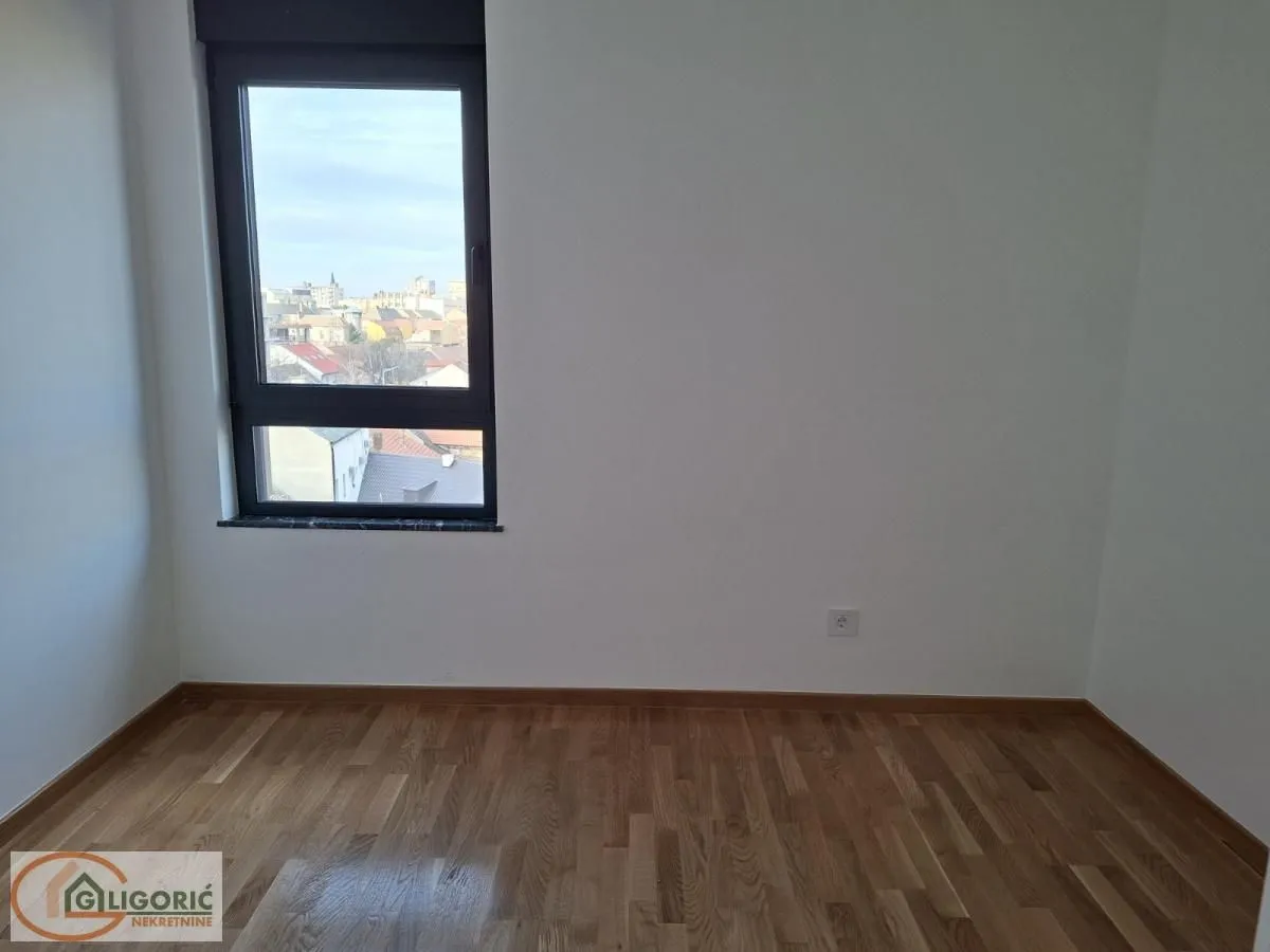 Prodaja, trosoban stan, 78m², Pančevo, Srbija