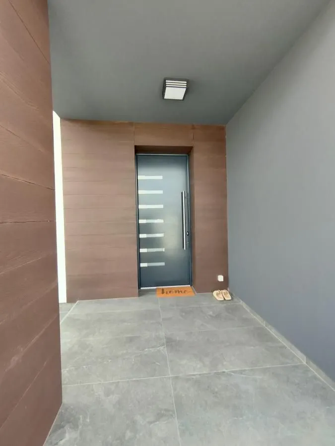 Prodaja, kuća, 200m², Veternik, Novi Sad Sve Podlokacije