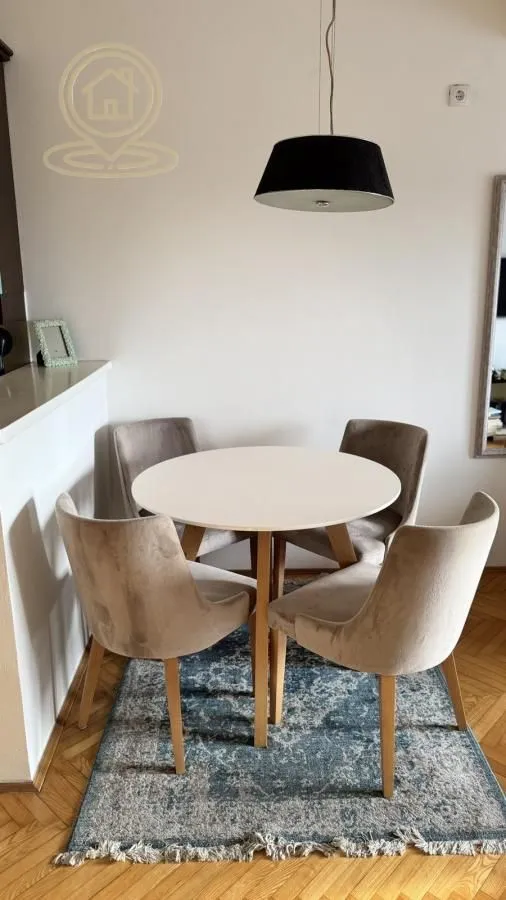 Izdavanje, dvosoban stan, 43m², Bulevar Oslobodjenja, Novi Sad Sve Podlokacije