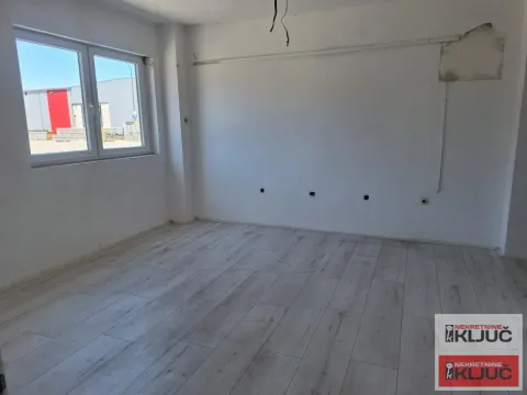 Rent, office space, 415m², Salajka, Novi Sad Sve Podlokacije - image 5