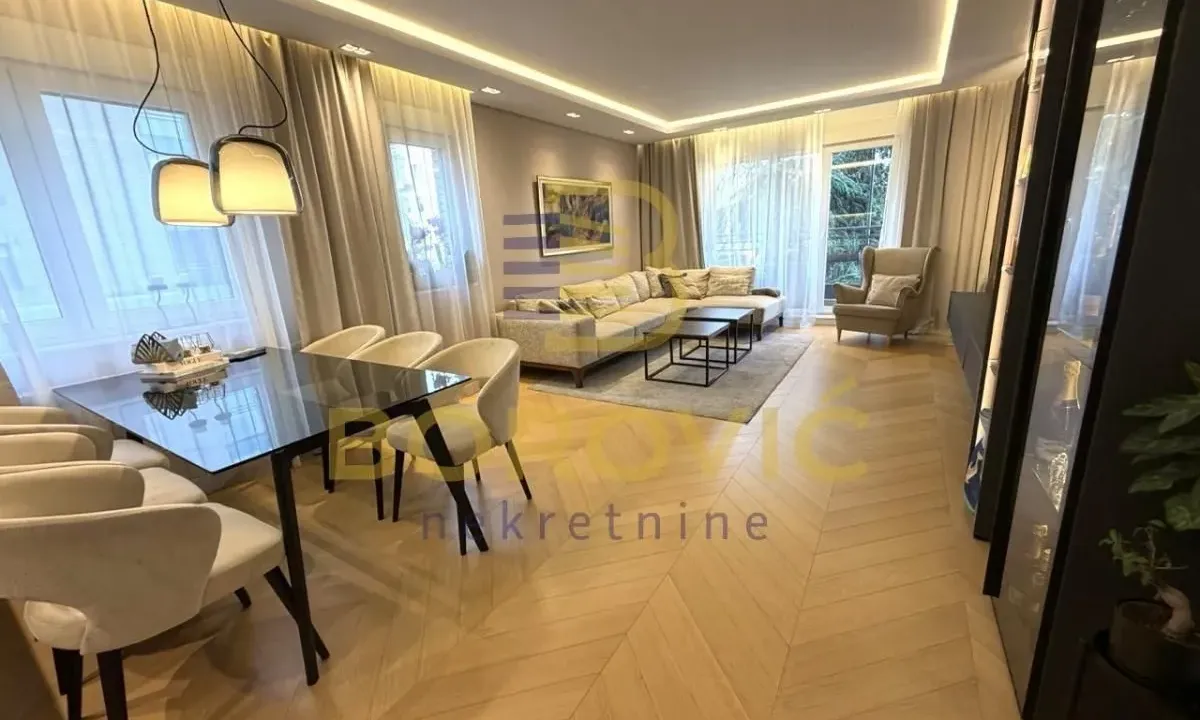 Prodaja, trosoban stan, 87m², Savski Venac, Beograd