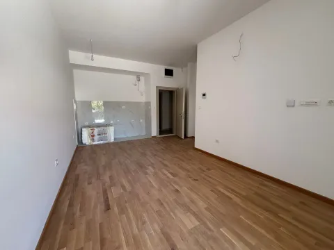 Sale, one bedroom apartment, 38m², Donja Gorica, Podgorica - image 2