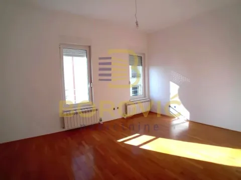 Izdavanje, kuća, 300m², Savski Venac, Beograd - image 6