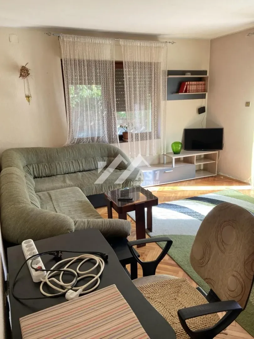 Izdavanje, kuća, 150m², Surduk, Stara Pazova