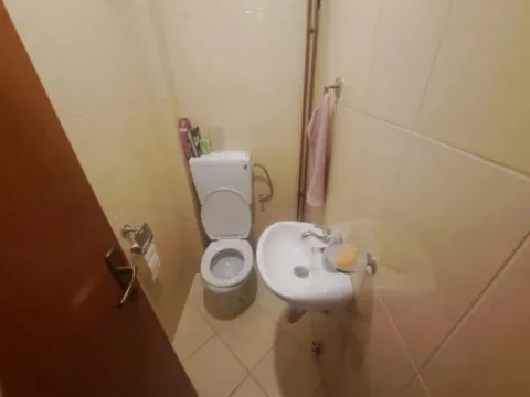 Prodaja, trosoban stan, 85m², Stari Aerodrom, Podgorica - image 2