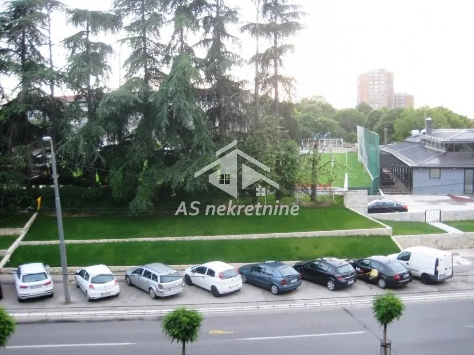 Rent, three bedroom apartment, 78m², Lipov Lad, Zvezdara Sve Podlokacije