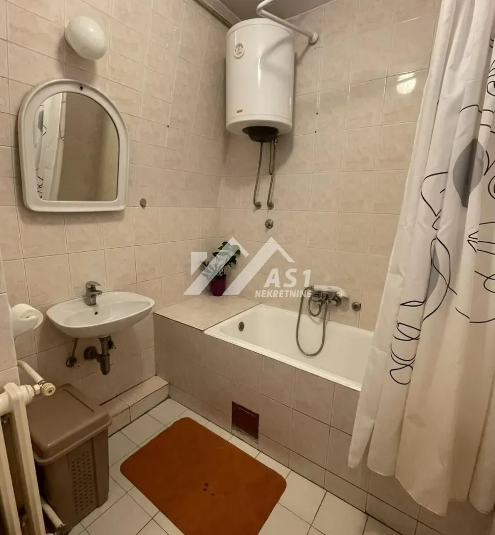 Izdavanje, dvosoban stan, 62m², Sajam, Novi Sad Sve Podlokacije