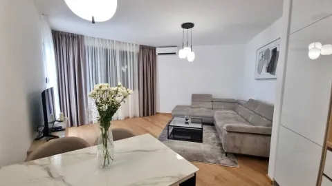Rent, one bedroom apartment, 40m², Bečići, Budva - image 5