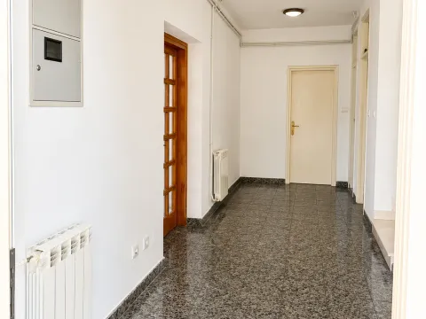 Rent, house, 230m², Dahna, Podgorica - image 9