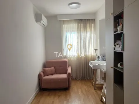 Sale, two bedroom apartment, 70m², Stari Aerodrom, Podgorica - image 3