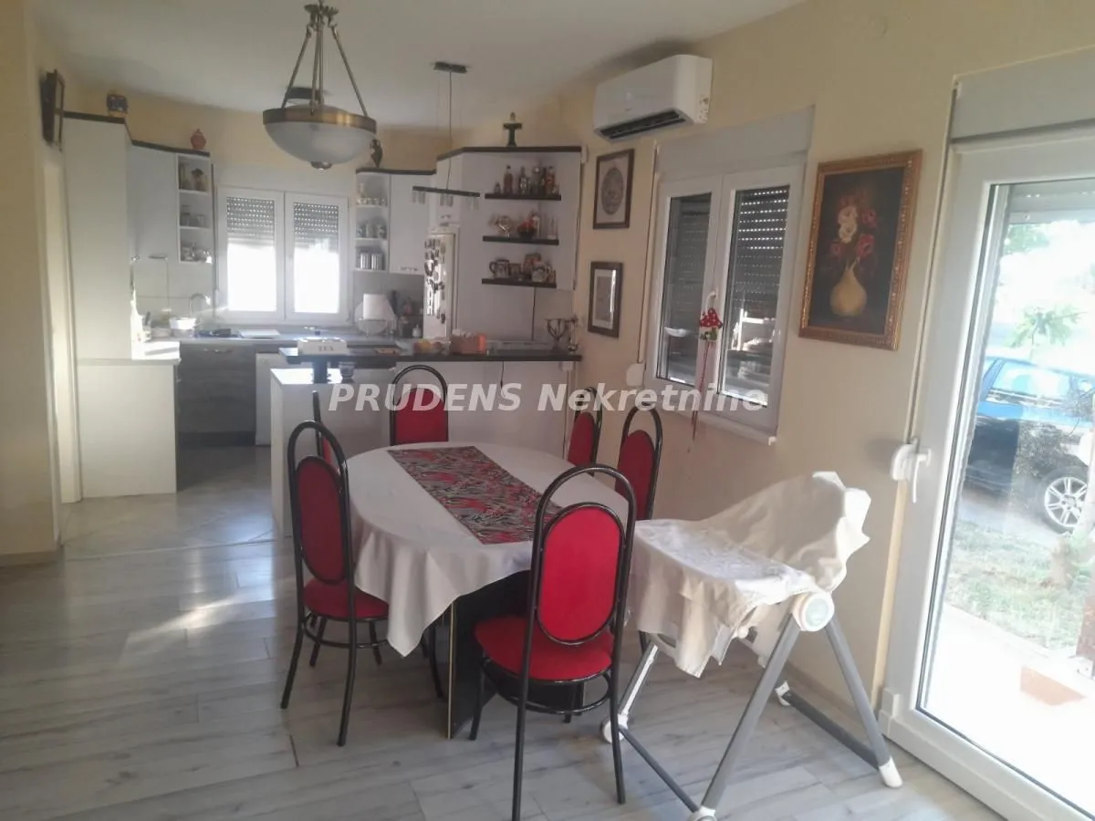 Sale, house, 243m², Surčin, Beograd