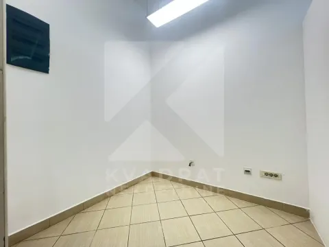 Rent, office space, 23m², Stari Aerodrom, Podgorica - image 3