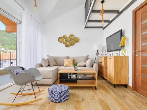 Izdavanje, stan, 65m², Tivat, Crna Gora - image 4