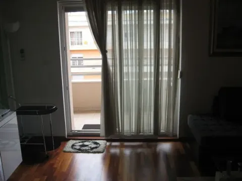 Rent, two bedroom apartment, 75m², City Kvart, Podgorica - image 5