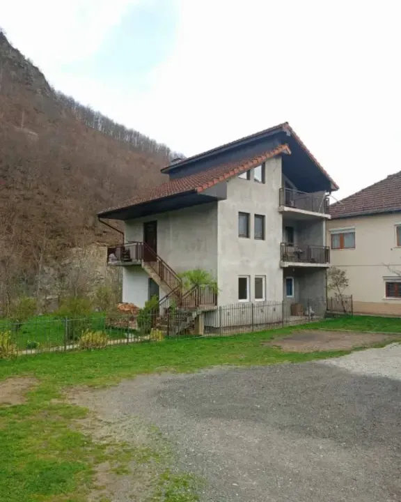 Prodaja, kuća, 220m², Bijelo Polje, Crna Gora