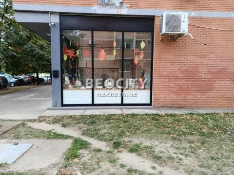 Sale, office space, 61m², Novo naselje, Novi Sad