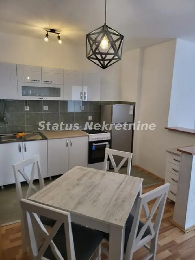 Izdavanje, dvosoban stan, 67m², Bulevar Oslobodjenja, Novi Sad Sve Podlokacije