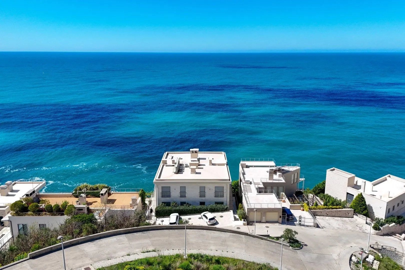 Prodaja, trosoban stan, 139m², Rijeka Reževići, Budva