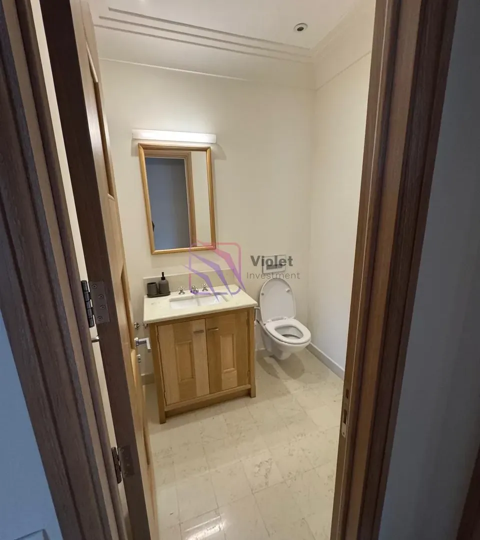 Rent, four bedroom apartment, 240m², Porto Montenegro, Tivat
