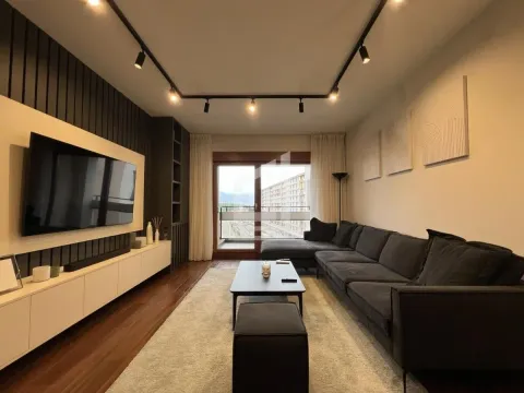 Izdavanje, trosoban stan, 96m², Master Kvart, Podgorica - image 16