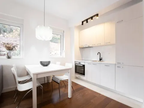 Rent, one bedroom apartment, 65m², Pržno, Budva - image 3