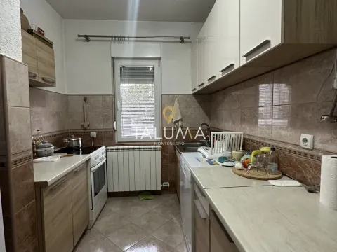 Sale, house, 146m², Stari Aerodrom, Podgorica - image 8