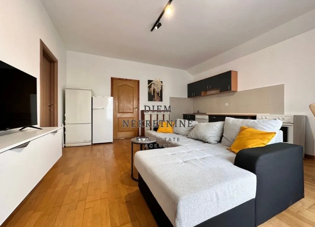 Izdavanje, dvosoban stan, 62m², Zagorič, Podgorica