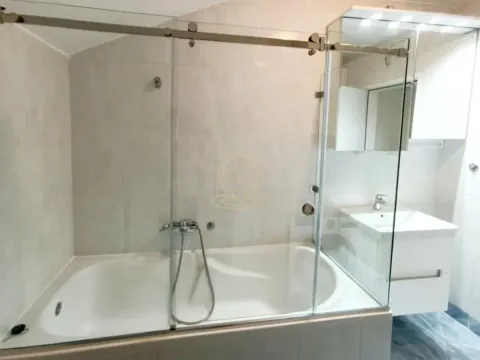 Rent, four bedroom apartment, 100m², Senjak, Beograd - image 10