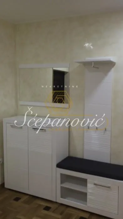Prodaja, četvorosoban stan, 102m², Bulevar patrijarha Pavla, Novi Sad Sve Podlokacije