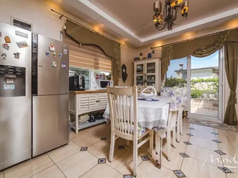 Sale, house, 200m², Bečići, Budva - image 3
