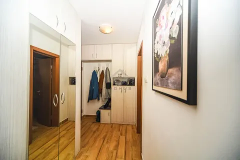 Prodaja, jednosoban stan, 48m², Stari Aerodrom, Podgorica - image 6
