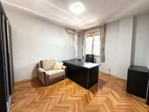 Rent, office space, 70m², Preko Morače, Podgorica