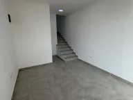 Izdavanje, poslovni prostor, 57m², Krivi Most, Podgorica - image 10