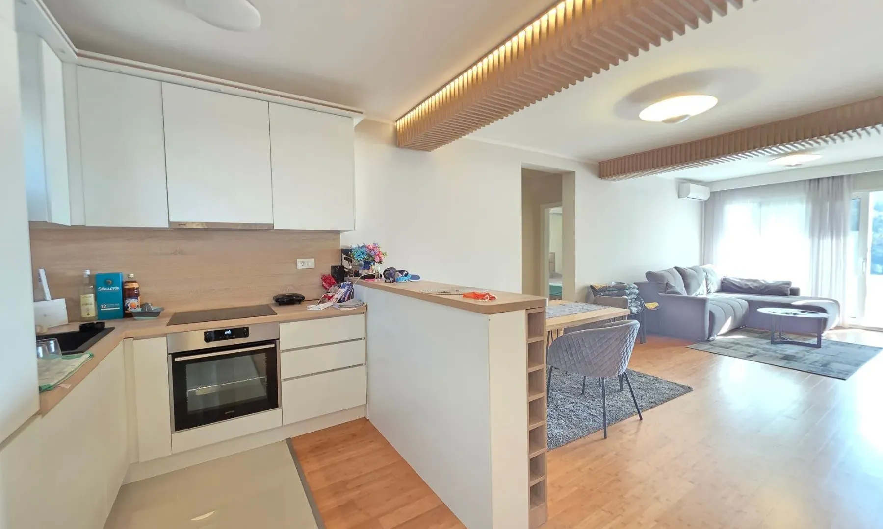 Prodaja, dvosoban stan, 68m², Pržno, Budva