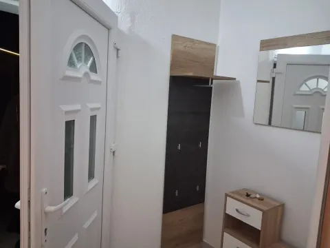 Rent, one bedroom apartment, 40m², Bjeliši, Bar - image 4