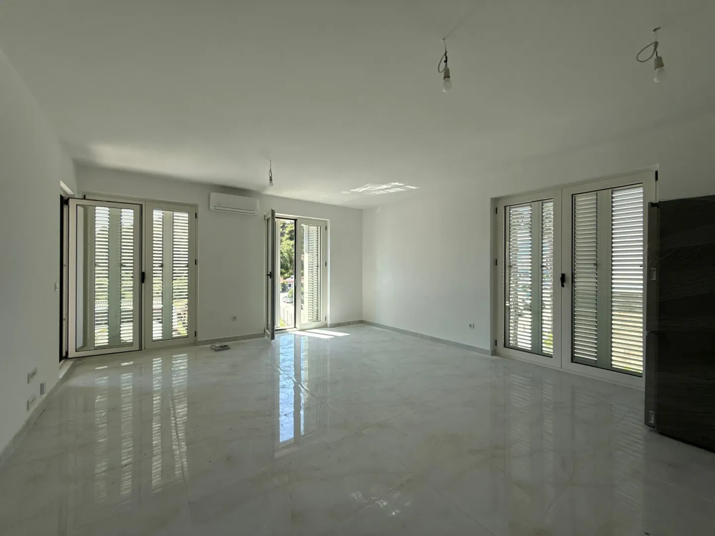Prodaja, dvosoban stan, 63m², Mrčevac, Tivat