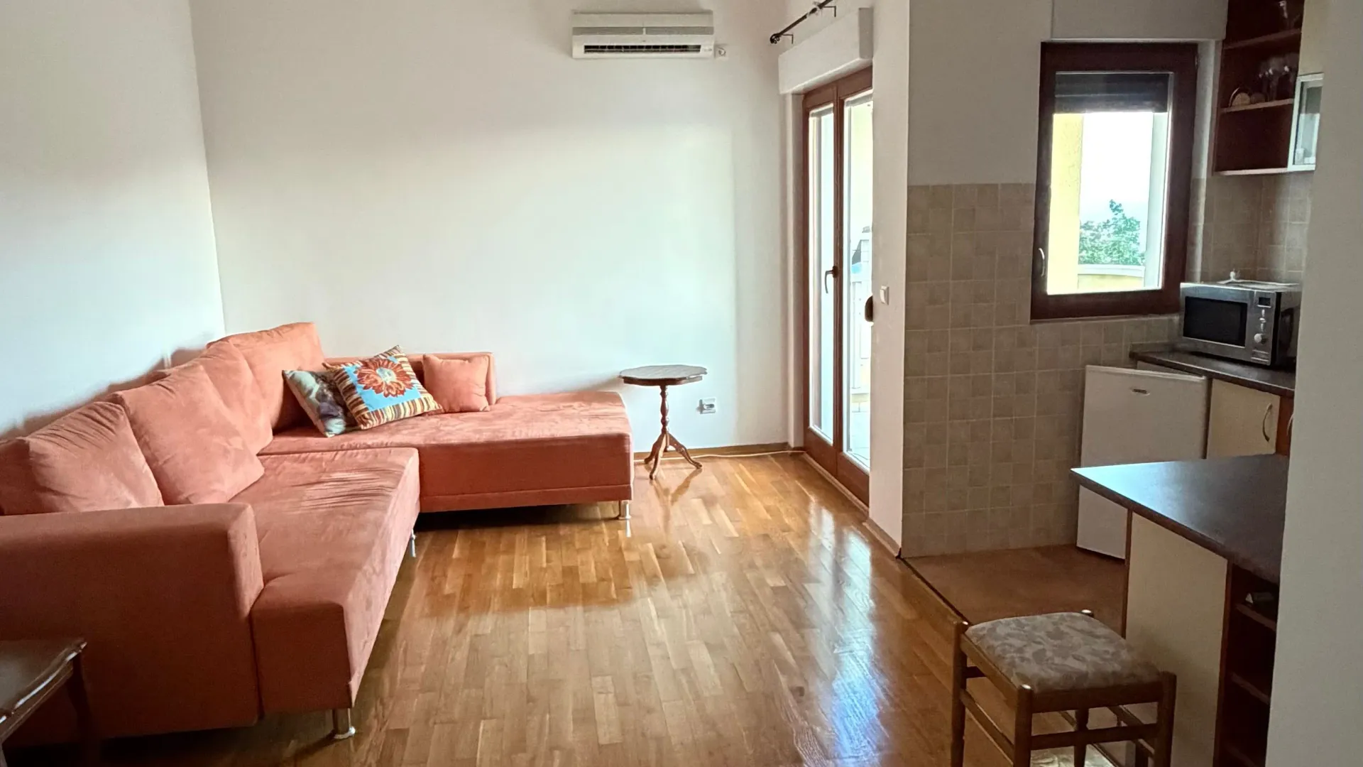 Prodaja, jednosoban stan, 48m², Petrovac, Budva