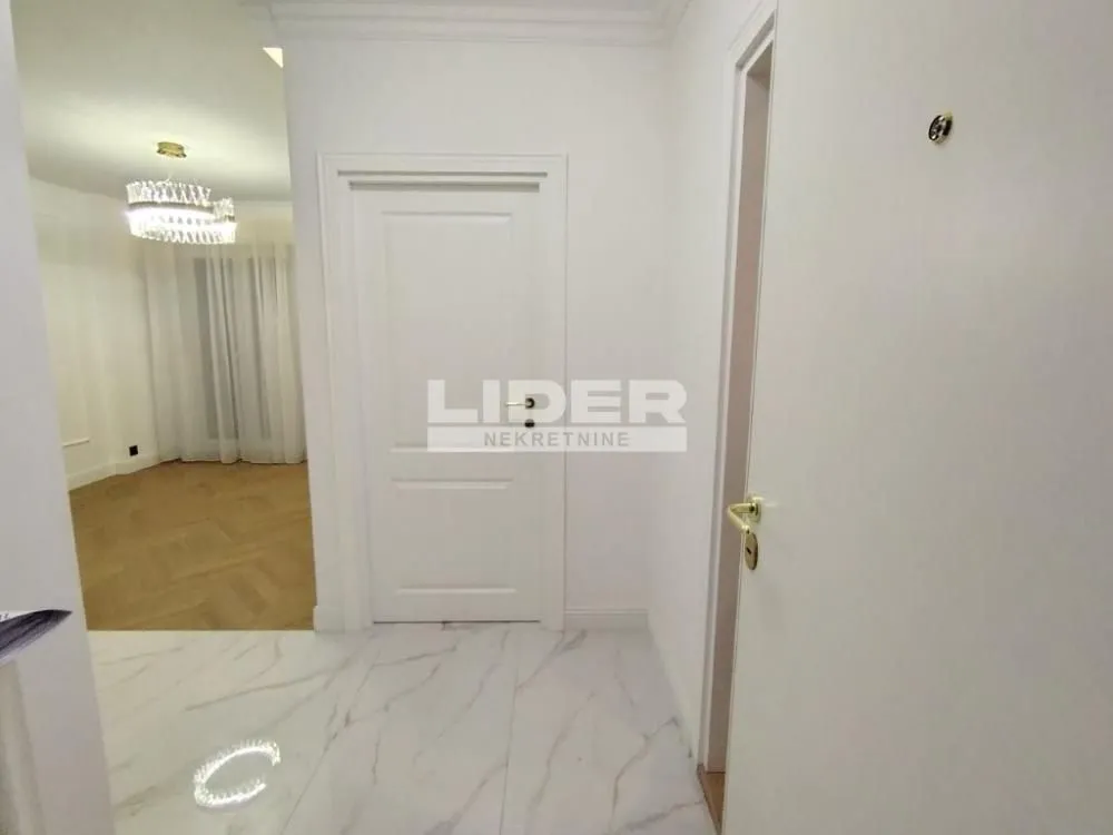 Sale, two bedroom apartment, 43m², Južni Bulevar, Vračar Sve Podlokacije