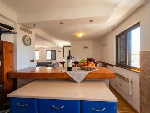 Sale, three bedroom apartment, 114m², Rozino, Budva - image 6