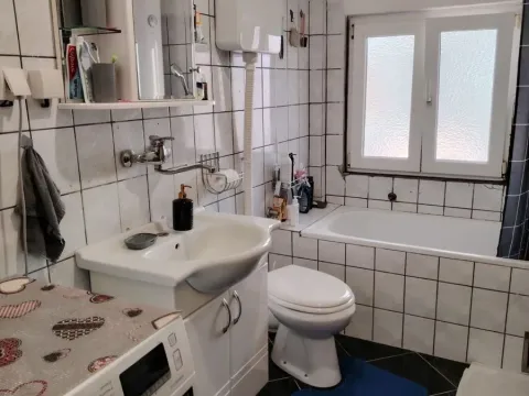 Sale, house, 71m², Zemun Kalvarija, Zemun Sve Podlokacije - image 16