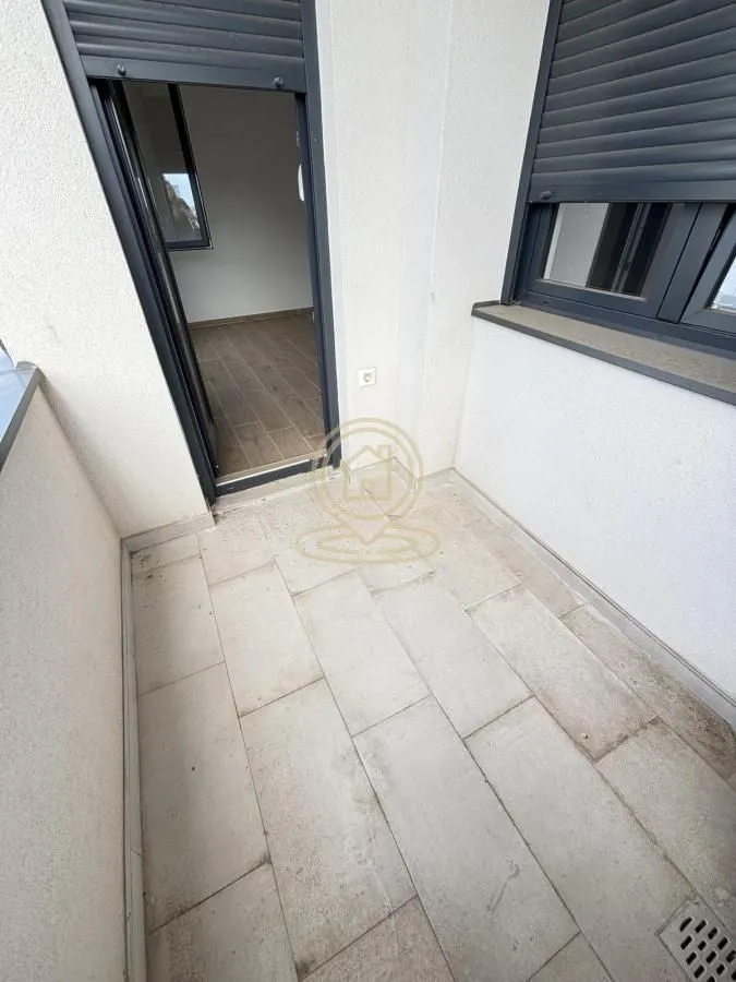 Prodaja, trosoban stan, 72m², Pantelej, Niš